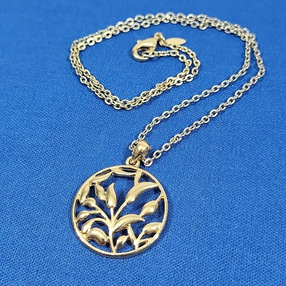 Flower Plant Necklace Round Laser Cut‎ Gold Tone Stamped SHA